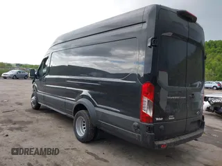2022 Ford Transit Cargo z VIN 1FTBF4UG4NKA60882, wystawiony jako IAAI lot #42255992 z przebiegiem 2 977 mil mil oraz . Historia ofert i sprzedaży dostępna na DreamBid. Obrazek 3.
