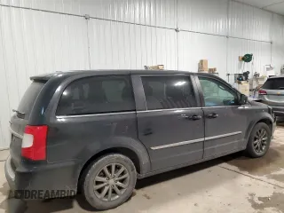 2015 Chrysler Town & Country S with VIN 2C4RC1HG4FR572726, listed as a Copart auction lot 86858984 with 140,033 mi miles and Salvage Title. Bid and sale history available at DreamBid. Image 3.