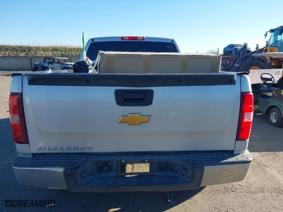 2012 Chevrolet Silverado 1500 Work Truck with VIN 1GCRCPEX9CZ127696, listed as a IAAI auction lot 41333607 with 195,024 mi miles. Bid and sale history available at carsss.com. Image 16.