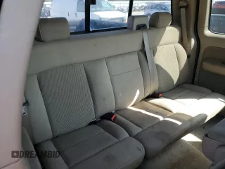 2005 Ford F-150 STX z VIN 1FTRX12W65NB05579, wystawiony jako Copart lot #53344105 z przebiegiem 275 002 mil mil oraz Szkoda całkowita • Salvage title. Historia ofert i sprzedaży dostępna na DreamBid. Obrazek 11.