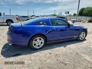 2014 Ford Mustang V6 z VIN 1ZVBP8AM2E5297686, wystawiony jako Copart lot #60561645 z przebiegiem 161 604 mil mil oraz Szkoda całkowita • Salvage title. Historia ofert i sprzedaży dostępna na DreamBid. Obrazek 3.