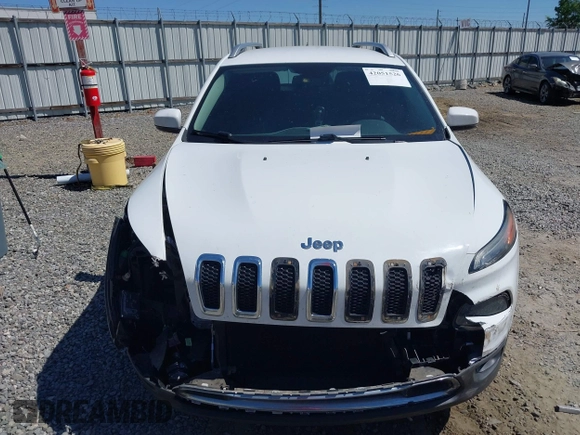 2015 Jeep Cherokee Limited with VIN 1C4PJLDS0FW505714, listed as a IAAI auction lot 42051526 with 82,804 mi miles and . Bid and sale history available at DreamBid. Image 13.
