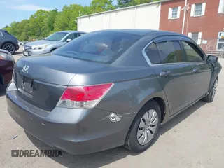 2008 Honda Accord LX z VIN 1HGCP26388A040338, wystawiony jako IAAI lot #42254793 z przebiegiem 167 025 mil mil oraz . Historia ofert i sprzedaży dostępna na DreamBid. Obrazek 4.