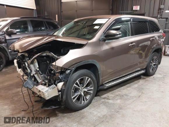 2018 Toyota Highlander LE with VIN 5TDBZRFHXJS879909, listed as a IAAI auction lot 42400961 with 35,721 mi miles and . Bid and sale history available at DreamBid. Image 19.