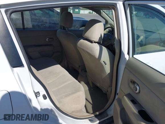 2007 Nissan Versa 1.8 S with VIN 3N1BC13E47L371692, listed as a IAAI auction lot 42050022 with 91,616 mi miles. Bid and sale history available at carsss.com. Image 8.