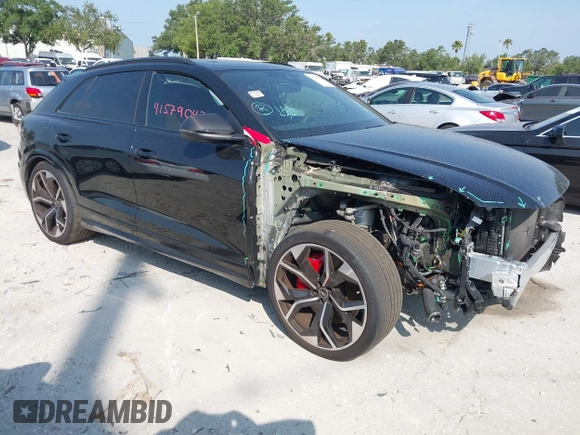 2024 Audi RS Q8 z VIN WU1ARBF15RD005841, wystawiony jako IAAI lot #42187837 z przebiegiem 8 379 mil mil oraz . Historia ofert i sprzedaży dostępna na DreamBid. Obrazek 1.