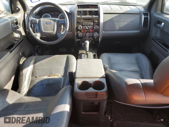 2010 Ford Escape Limited z VIN 1FMCU0E70AKA35582, wystawiony jako Copart lot #54176865 z przebiegiem Nie podano mil oraz Czysty tytuł • Clean title. Historia ofert i sprzedaży dostępna na DreamBid. Obrazek 8.