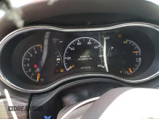 2019 Jeep Grand Cherokee Altitude with VIN 1C4RJEAG3KC533281, listed as a Copart auction lot 58298625 with 121,772 mi miles and Salvage title. Bid and sale history available at DreamBid. Image 9.