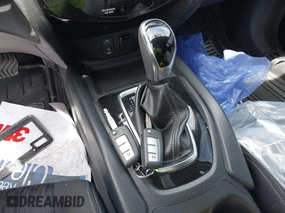 2017 Nissan Rogue SV z VIN KNMAT2MT5HP526512, wystawiony jako IAAI lot #42349293 z przebiegiem 93 620 mil mil oraz . Historia ofert i sprzedaży dostępna na DreamBid. Obrazek 11.