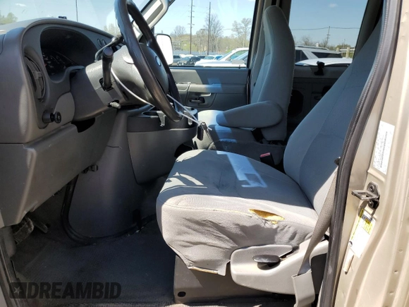 2008 Ford Econoline Passenger XL with VIN 1FMNE11L48DA80599, listed as a Copart auction lot 52532405 with 263,848 mi miles and Non Repairable. Bid and sale history available at carsss.com. Image 7.