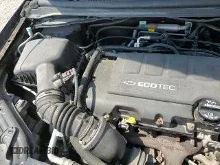 2018 Chevrolet Sonic Premier z VIN 1G1JF6SB8J4101780, wystawiony jako Copart lot #63334025 z przebiegiem 9 839 mil mil oraz Szkoda całkowita • Salvage title. Historia ofert i sprzedaży dostępna na DreamBid. Obrazek 13.