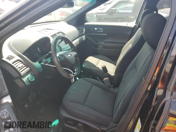 2016 Ford Police Interceptor Utility z VIN 1FM5K8ARXGGC60964, wystawiony jako Copart lot #54973465 z przebiegiem 96 030 mil mil oraz Nie do naprawy. Historia ofert i sprzedaży dostępna na DreamBid. Obrazek 7.