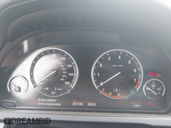 2011 BMW 7 Series 750i xDrive с VIN WBAKC6C54BC394675, выставлен на аукционе IAAI как лот 42394276 с пробегом 207 246 миль миль и . История ставок и продаж доступна на DreamBid. Изображение 7.