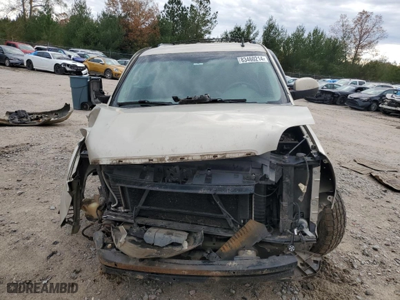 2013 GMC Yukon XL SLT with VIN 1GKS1KE04DR139693, listed as a Copart auction lot 83460214 with 0 mi miles and Salvage Title. Bid and sale history available at carsss.com. Image 5.