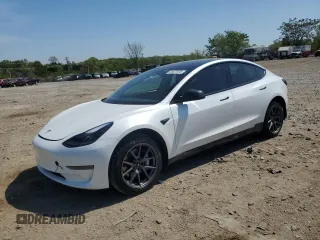 2021 Tesla Model 3 Standard Range Plus z VIN 5YJ3E1EA8MF016492, wystawiony jako Copart lot #55027935 z przebiegiem 167 761 mil mil oraz Szkoda całkowita • Salvage title. Historia ofert i sprzedaży dostępna na DreamBid. Obrazek 1.