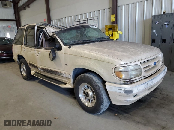 1996 Ford Explorer XLT z VIN 1FMDU32P0TZB87284, wystawiony jako Copart lot #82184024 z przebiegiem 117 882 mil mil oraz Nie do naprawy • Non repairable. Historia ofert i sprzedaży dostępna na DreamBid. Obrazek 4.