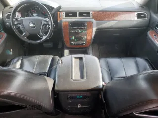 2008 Chevrolet Suburban LT w/2LT with VIN 3GNFK16368G292733, listed as a Copart auction lot 46020845 with 272,621 mi miles and Clean Title. Bid and sale history available at carsss.com. Image 8.
