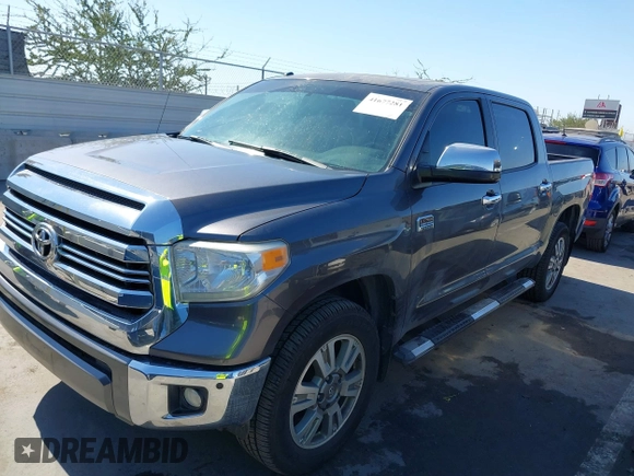 2017 Toyota Tundra Platinum z VIN 5TFAW5F15HX612228, wystawiony jako IAAI lot #41677281 z przebiegiem 157 425 mil mil oraz . Historia ofert i sprzedaży dostępna na DreamBid. Obrazek 19.