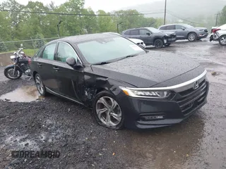 2018 Honda Accord EX z VIN 1HGCV1F4XJA199943, wystawiony jako IAAI lot #42263663 z przebiegiem 96 698 mil mil oraz . Historia ofert i sprzedaży dostępna na DreamBid. Obrazek 1.