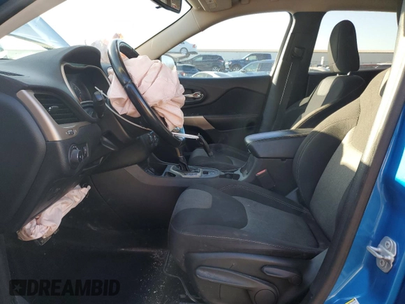 2018 Jeep Cherokee Latitude with VIN 1C4PJLCB5JD544613, listed as a Copart auction lot 47477085 with 114,263 mi miles and Salvage Title. Bid and sale history available at carsss.com. Image 7.