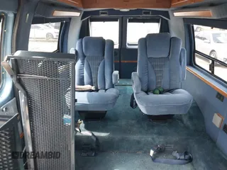 1994 Ford Econoline Cargo with VIN 1FDHS24HXRHB91364, listed as a IAAI auction lot 42482721 with 88,658 mi miles and . Bid and sale history available at DreamBid. Image 8.