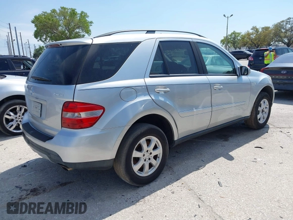 2007 Mercedes-Benz M 350 with VIN 4JGBB86E37A232998, listed as a IAAI auction lot 41750068 with 150,124 mi miles and . Bid and sale history available at DreamBid. Image 4.