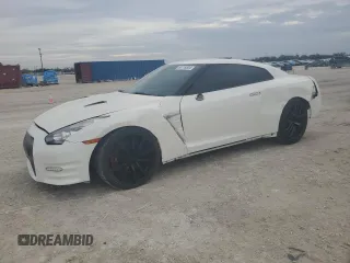 2015 Nissan GT-R Premium z VIN JN1AR5EF5FM281737, wystawiony jako Copart lot #80119804 z przebiegiem 50 726 mil mil oraz Szkody całkowita. Historia ofert i sprzedaży dostępna na DreamBid. Obrazek 1.