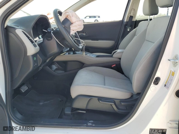2021 Honda HR-V LX with VIN 3CZRU5H3XMM732771, listed as a Copart auction lot 45086645 with 34,167 mi miles and Non Repairable. Bid and sale history available at carsss.com. Image 7.