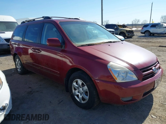 2008 Kia Sedona LX with VIN KNDMB233586245771, listed as a IAAI auction lot 41779801 with 141,157 mi miles. Bid and sale history available at carsss.com. Image 1.