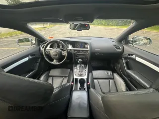 2012 Audi S5 Prestige z VIN WAUVVAFR8CA000861, wystawiony jako Copart lot #59816765 z przebiegiem 142 618 mil mil oraz Czysty tytuł • Clean title. Historia ofert i sprzedaży dostępna na DreamBid. Obrazek 9.