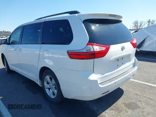 2017 Toyota Sienna LE Auto Access Seat с VIN 5TDKZ3DC9HS797877, выставлен на аукционе IAAI как лот 41778176 с пробегом 154 080 миль миль и . История ставок и продаж доступна на DreamBid. Изображение 3.