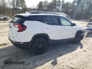 2023 GMC Terrain AT4 z VIN 3GKALYEG2PL234481, wystawiony jako Copart lot #49389095 z przebiegiem 8 555 mil mil oraz Szkoda całkowita • Salvage title. Historia ofert i sprzedaży dostępna na DreamBid. Obrazek 3.