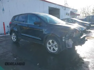 2016 Ford Escape SE z VIN 1FMCU9G97GUC45953, wystawiony jako IAAI lot #41388595 z przebiegiem 201 211 mil mil oraz . Historia ofert i sprzedaży dostępna na DreamBid. Obrazek 1.