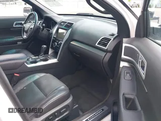 2015 Ford Explorer Sport z VIN 1FM5K8GT0FGA87473, wystawiony jako IAAI lot #42272510 z przebiegiem 123 443 mil mil oraz . Historia ofert i sprzedaży dostępna na DreamBid. Obrazek 5.