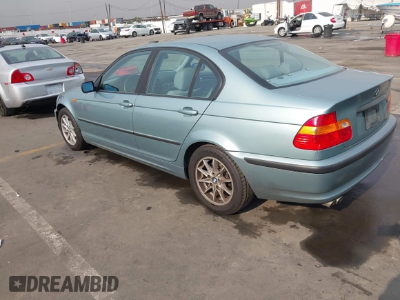 2003 BMW 3 Series 325i with VIN WBAAZ33423KP79661, listed as a IAAI auction lot 41289029 with 47,537 mi miles. Bid and sale history available at carsss.com. Image 3.