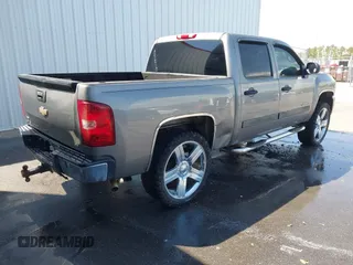 2008 Chevrolet Silverado 1500 1LT with VIN 2GCEC130281145698, listed as a IAAI auction lot 41883409 with 235,900 mi miles and . Bid and sale history available at DreamBid. Image 4.