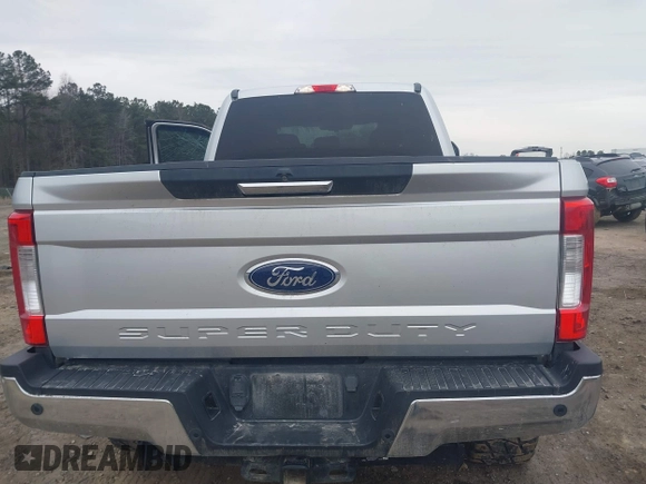 2018 Ford Super Duty F-250 SRW XL with VIN 1FT7W2B6XJEC73803, listed as a IAAI auction lot 41367437 with 77,480 mi miles. Bid and sale history available at carsss.com. Image 16.