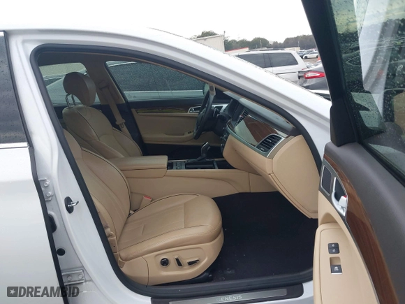 2016 Hyundai Genesis 3.8L with VIN KMHGN4JE7GU115307, listed as a IAAI auction lot 41457690 with 55,515 mi miles. Bid and sale history available at carsss.com. Image 5.