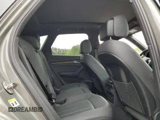 2023 Audi Q5 S line Premium Plus z VIN WA1EAAFY3P2183215, wystawiony jako Copart lot #57240255 z przebiegiem 13 998 mil mil oraz Szkody całkowita. Historia ofert i sprzedaży dostępna na DreamBid. Obrazek 11.