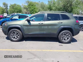 2021 Jeep Cherokee Trailhawk с VIN 1C4PJMBX9MD142777, выставлен на аукционе IAAI как лот 42363454 с пробегом 47 004 миль миль и . История ставок и продаж доступна на DreamBid. Изображение 14.