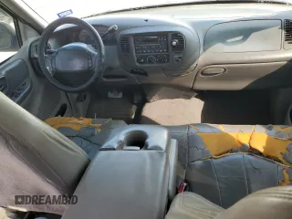 1999 Ford F-250 с VIN 1FTRX27L8XKA26097, выставлен на аукционе Copart как лот 43270015 с пробегом 201 792 миль миль и Списание • Salvage title. История ставок и продаж доступна на DreamBid. Изображение 8.