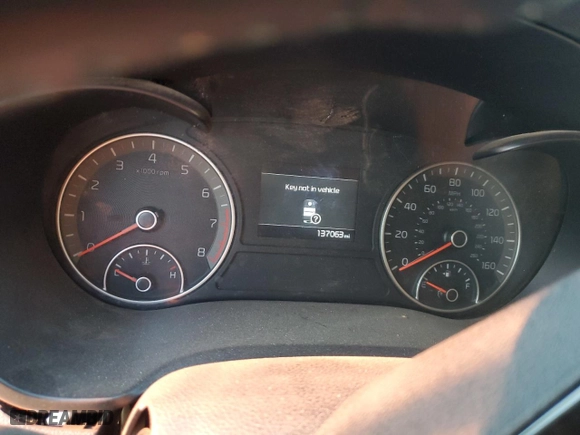 2019 Kia Optima EX with VIN 5XXGU4L19KG318361, listed as a Copart auction lot 50078205 with 137,063 mi miles and Clean Title. Bid and sale history available at carsss.com. Image 9.