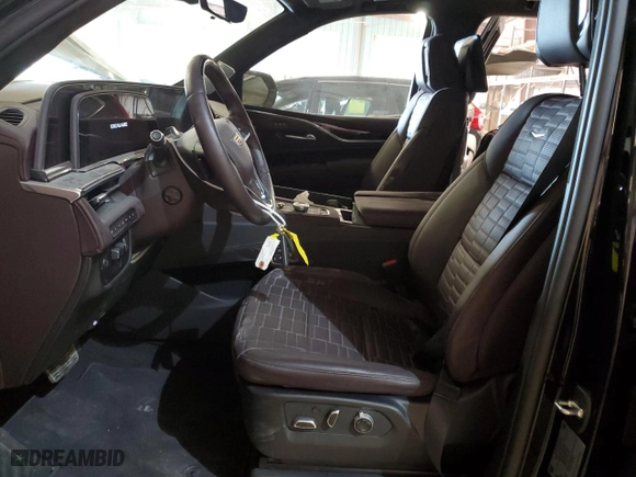 2024 Cadillac Escalade Premium Luxury Platinum with VIN 1GYS4DKL3RR214267, listed as a Copart auction lot 68439984 with 0 mi miles and Salvage Title. Bid and sale history available at carsss.com. Image 7.