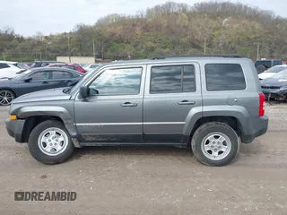 2012 Jeep Patriot Sport with VIN 1C4NJRBB1CD621282, listed as a IAAI auction lot 42005917 with 54,023 mi miles. Bid and sale history available at carsss.com. Image 14.