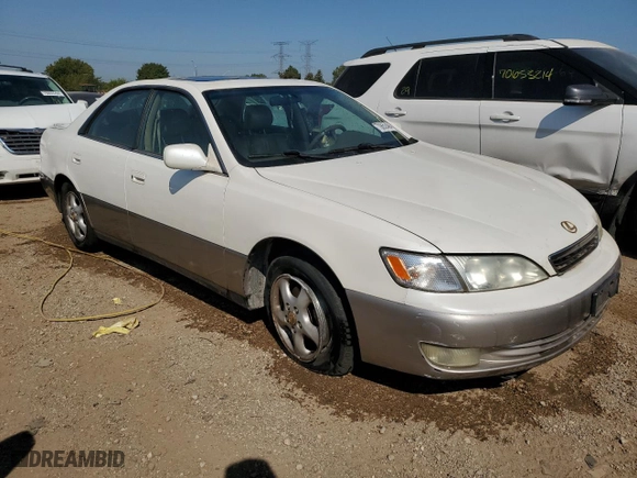 1998 Lexus ES 300 Luxury Sport Sdn with VIN JT8BF28G1W0145205, listed as a Copart auction lot 70652494 with 0 mi miles and Salvage Title. Bid and sale history available at carsss.com. Image 4.