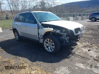 2012 BMW X5 35i z VIN 5UXZV4C56CL986384, wystawiony jako IAAI lot #41986665 z przebiegiem Nie podano mil oraz . Historia ofert i sprzedaży dostępna na DreamBid. Obrazek 1.