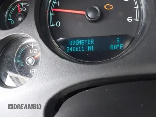 2014 Chevrolet Tahoe LS z VIN 1GNSCAE05ER128680, wystawiony jako IAAI lot #42388442 z przebiegiem 240 611 mil mil oraz . Historia ofert i sprzedaży dostępna na DreamBid. Obrazek 15.