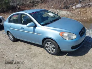 2007 Hyundai Accent GLS with VIN KMHCN46C57U159120, listed as a IAAI auction lot 42021811 with 114,564 mi miles. Bid and sale history available at carsss.com. Image 1.
