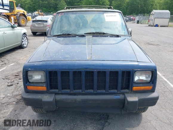 2001 Jeep Cherokee Sport with VIN 1J4FT48S01L604740, listed as a IAAI auction lot 42440685 with 198,284 mi miles and . Bid and sale history available at DreamBid. Image 6.