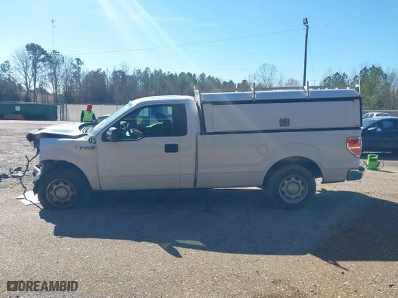 2014 Ford F-150 XL with VIN 1FTMF1CM3EKG42275, listed as a IAAI auction lot 41567171 with 187,849 mi miles. Bid and sale history available at carsss.com. Image 15.